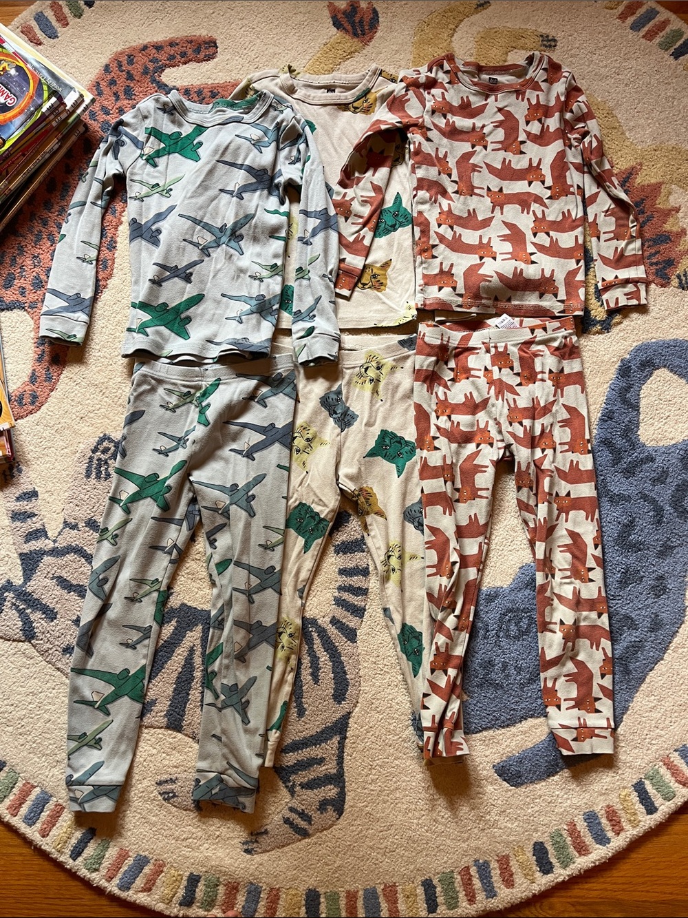 Tea Collection Kids Two-Piece Pajama Sets - Green Airplanes & Rust Foxes